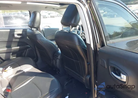 2021 Jeep Compass Limited 4X4 z USA, uszkodzony, nr VIN 3C4NJDCB9MT565539